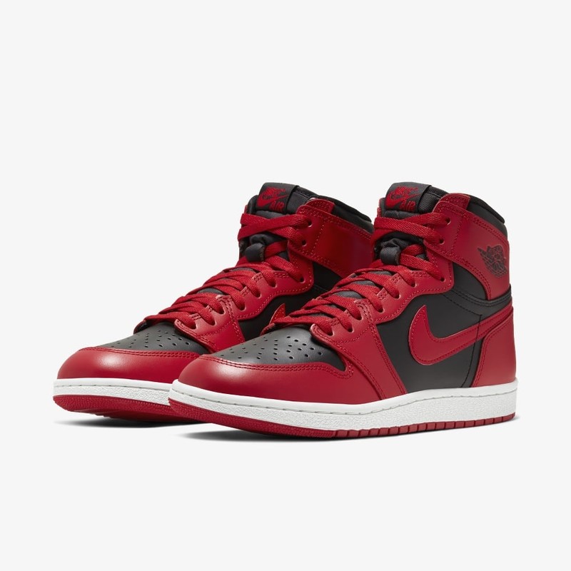 Aj 1 varsity red online